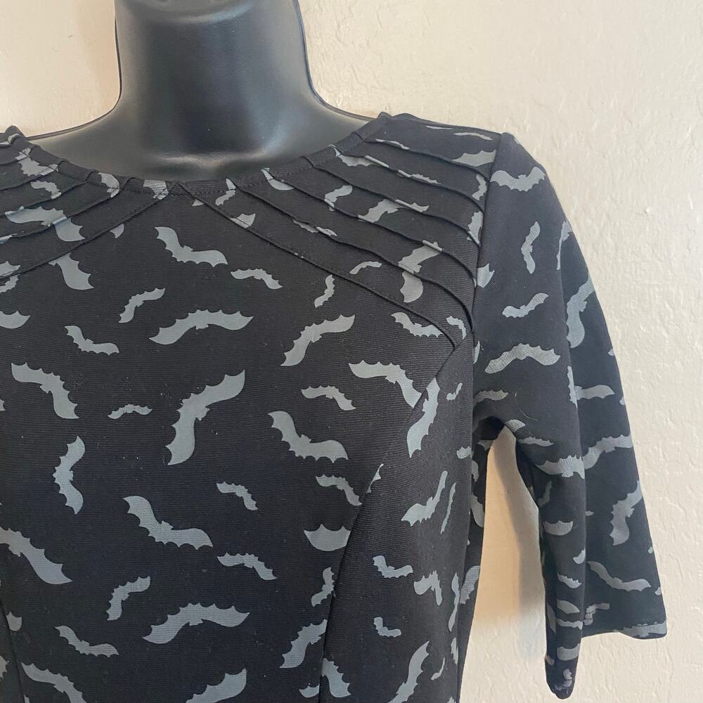 Unique Vintage Stephanie Bat Dress Fit and Flare Womens Sz Medium Goth Halloween - Picture 2 of 5